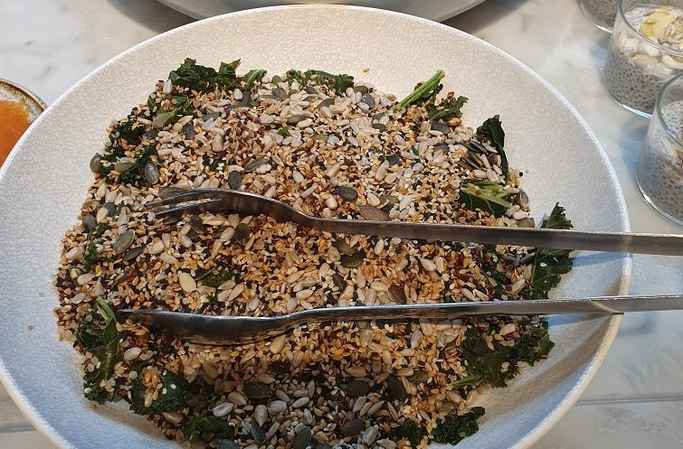 Qantas London Lounge Food and Nutrition Review (Breakfast) (Updated 2024) - Qantas London Lounge Kale and Quinoa Salad - Qantas Lounge London