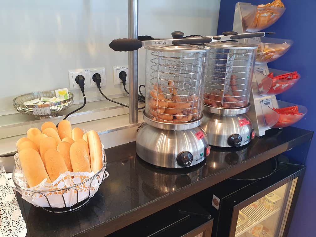 The only hot meal in BA lounge Berlin Tegel