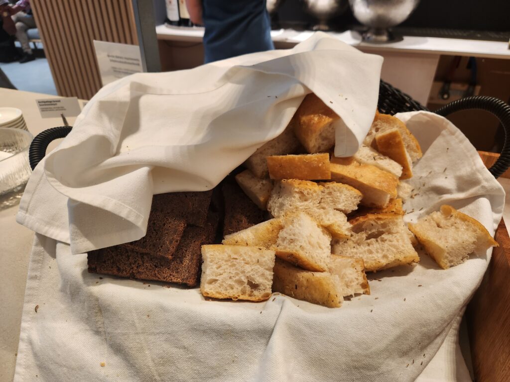 Finnair Business Lounge (non-schengen) Helsinki Food and Nutrition Review (updated 2024) - finnair business lounge Finnair Business Lounge (non-schengen) Helsinki Food and Nutrition Review (updated 2024) - finnair business lounge