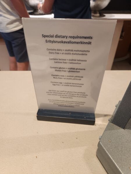 Dietary requirements Finnair business Lounge non schengen