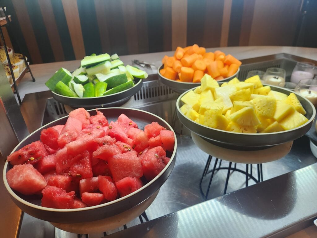 Salad bar Fiji Airways Premier Lounge Oct 2025