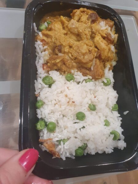 I bought airline meals to eat at home and was surprised at what I found. - airline meals Mango chicken curry airline meal