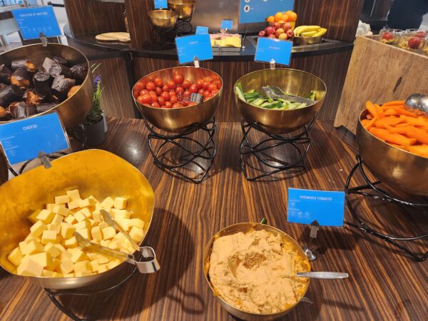 KLM Crown Lounge Schiphol Amsterdam (Schengen) Food and Nutrition Review - KLM Crown Lounge Schiphol