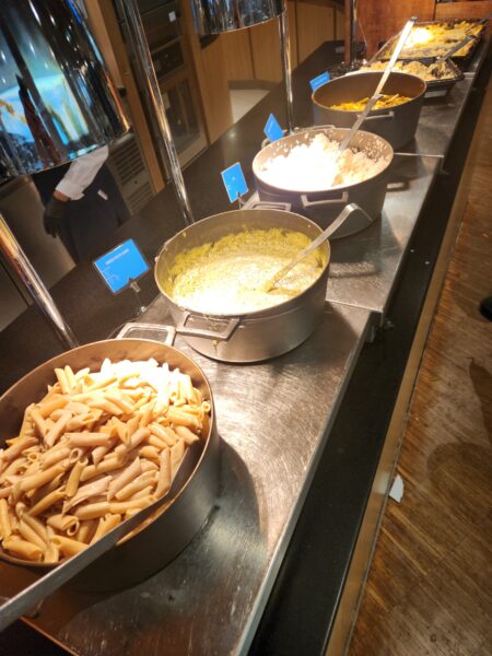 KLM Crown Lounge Schiphol Amsterdam (Schengen) Food and Nutrition Review - KLM Crown Lounge Schiphol