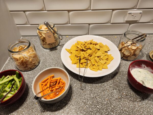 Qantas Club Melbourne Food and Nutrition Review (updated 2023) - Qantas club melbourne snacks for qantas club Melbourne