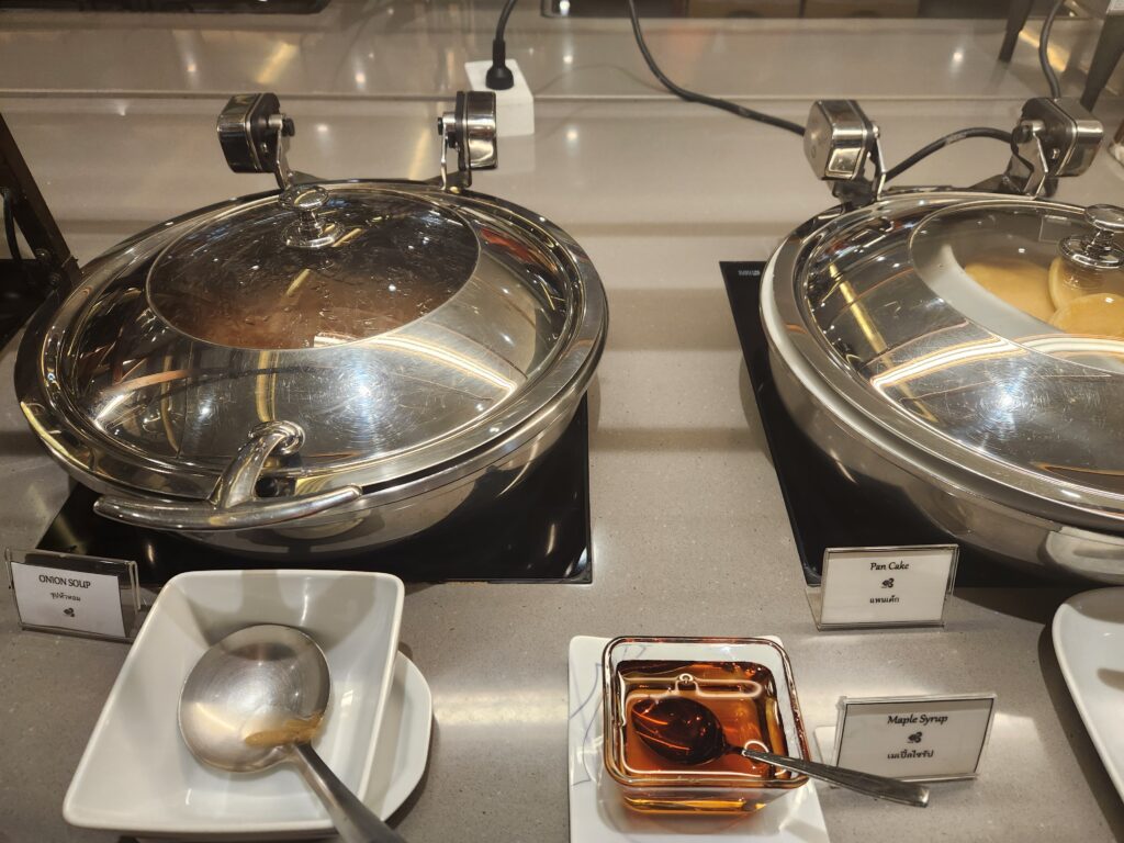 Thai Airways Business Class Lounge Bangkok Airport -Royal Orchid Prestige Lounge Food and Nutrition Review (breakfast) - Thai Airways Business Class lounge