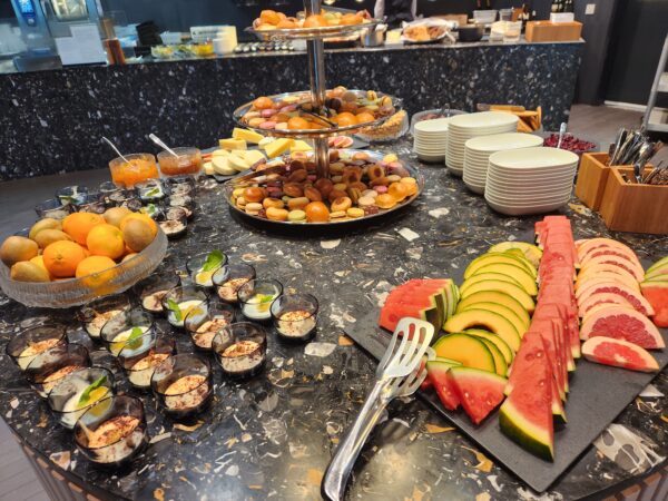 Finnair Platinum Wing Lounge sweets cheese and ruit buffet
