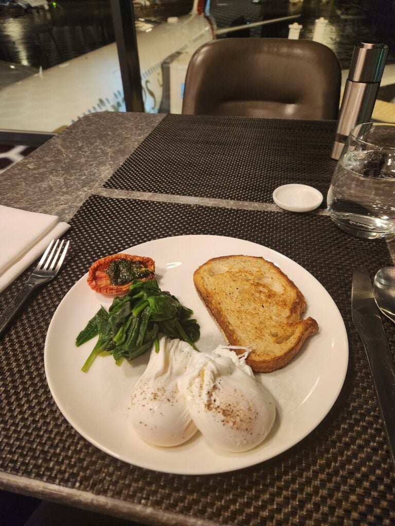 Qantas International First Lounge Melbourne (breakfast) Food and Nutrition Review (updated 2025) - Qantas International First Lounge Melbourne The Light Breakfast Qantas First Class Lounge Melbourne (2023)