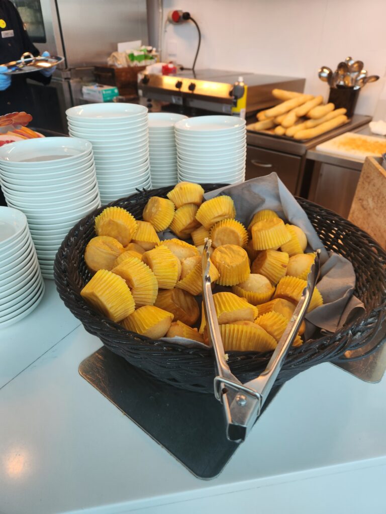 Finnair Lounge Schengen (breakfast), Helsinki Food and Nutrition Review - Finnair Lounge Schengen Finnair Lounge Schengen (breakfast), Helsinki Food and Nutrition Review - Finnair Lounge Schengen