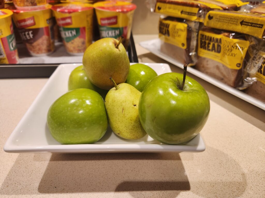 Rex Lounge Sydney Airport Food and Nutrition Review - Rex Lounge Sydney