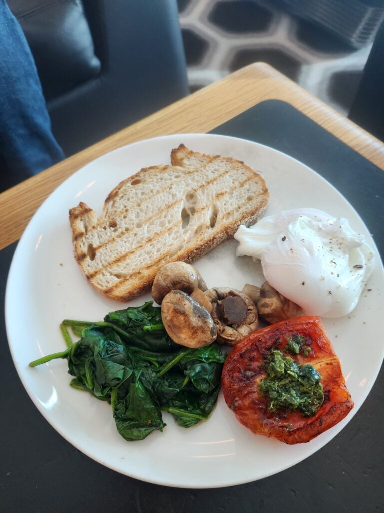 Qantas International First Lounge Melbourne (breakfast) Food and Nutrition Review (updated 2025) - Qantas International First Lounge Melbourne The Light Breakfast Qantas First Class Lounge Melbourne (2025)