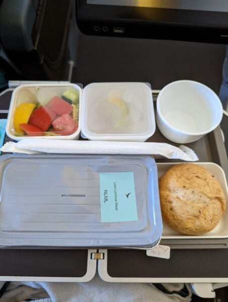 low lactose meal label cathay pacific