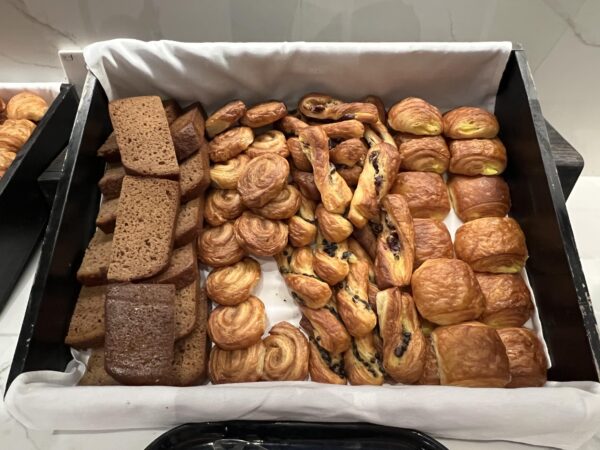 Qantas Business Lounge Melbourne Domestic (Breakfast) Food and Nutrition Review (updated 2024) - Qantas Business Lounge Melbourne Domestic Qantas Business Lounge Melbourne Domestic (Breakfast) Food and Nutrition Review (updated 2024) - Qantas Business Lounge Melbourne Domestic
