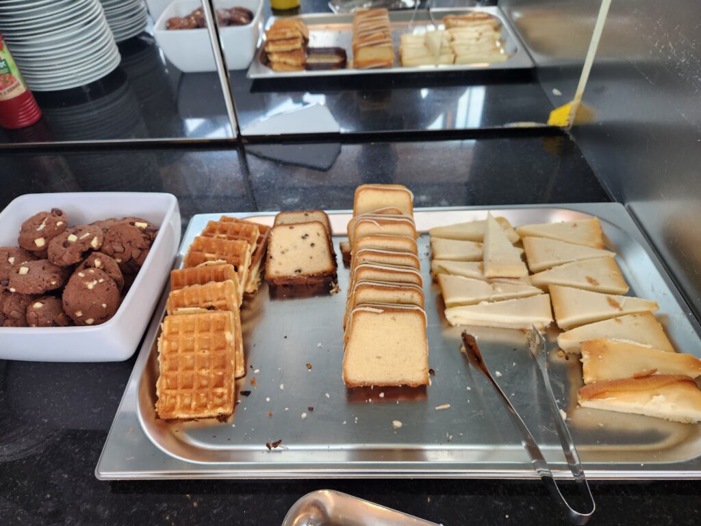Hamburg Airport Lounge Food and Nutrition Review (updated 2024) - Hamburg Airport Lounge Sweet cakes and biscuits Hamburg Airport Lounge