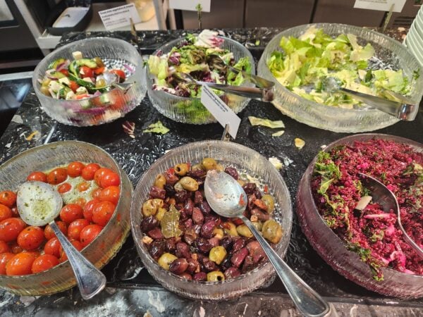 Salads Finnair Platinum Wing