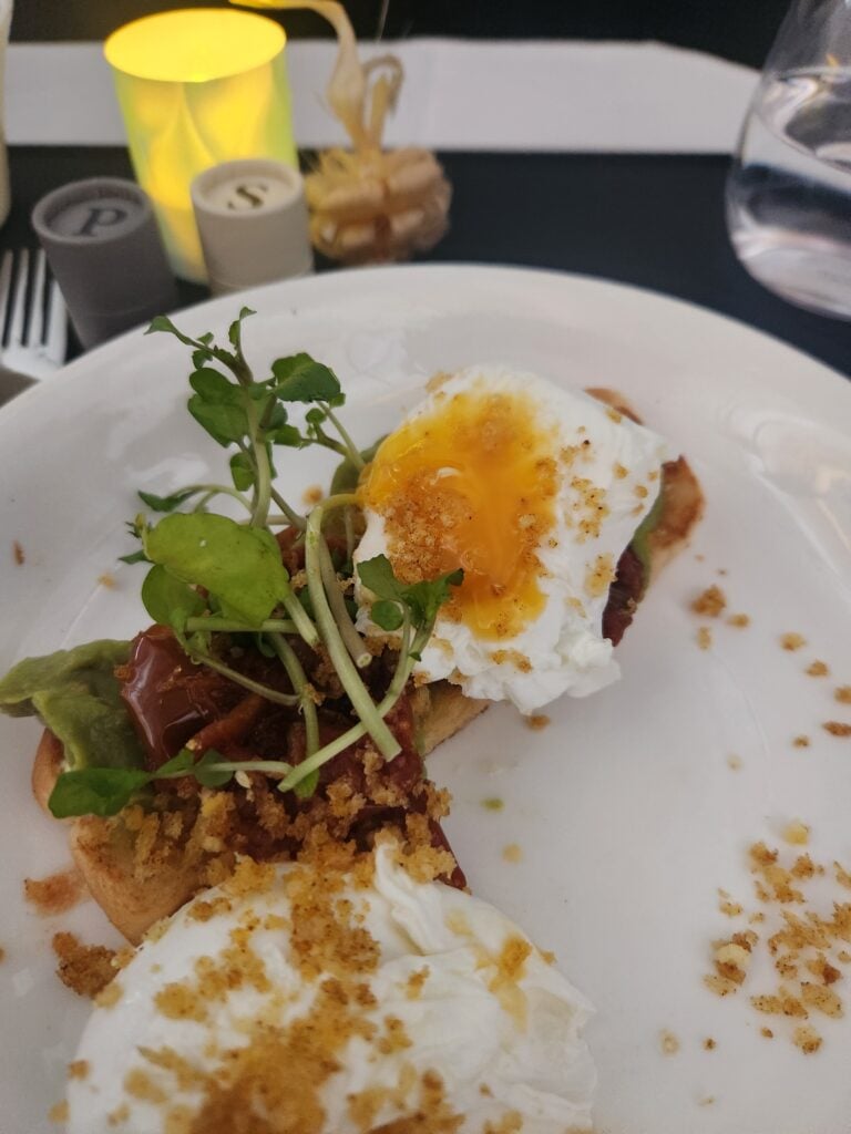 Fiji Airways Business Class Food Review - Nadi to Melbourne (Breakfast) - Fiji Airways Business Class breakfast