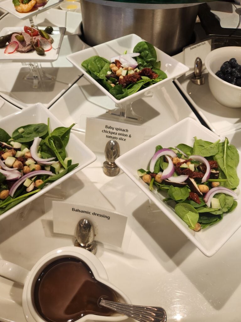 Is Emirates, Qatar or Qantas the best lounge for food in T1 Changi Airport, Singapore? - best lounge for food in T1 Changi Is Emirates, Qatar or Qantas the best lounge for food in T1 Changi Airport, Singapore? - best lounge for food in T1 Changi