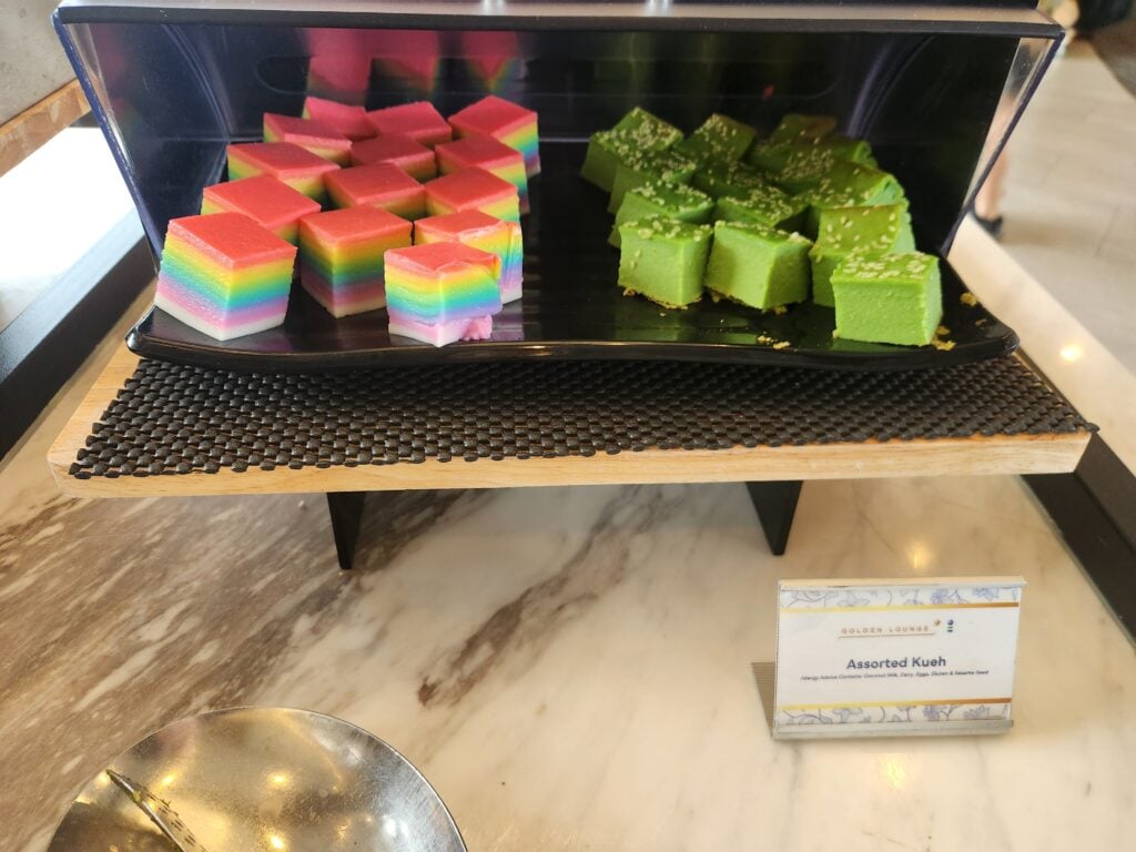 Malaysia Airlines Golden Lounge Food and Nutrition Review - Kuala Lumpur (Regional lounge) - Malaysia Airlines Golden Lounge Food