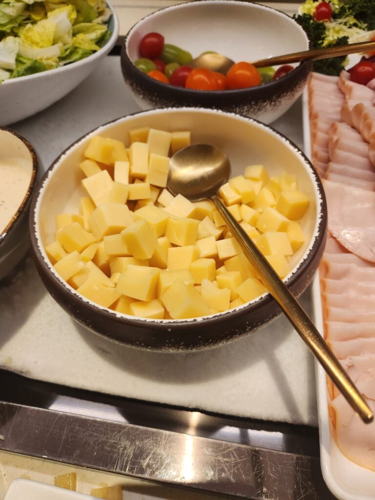 Kyra Lounge Food and Nutrition Review - Hong Kong - Kyra Lounge food Emmental cheese and tomato Kyra Lounge food