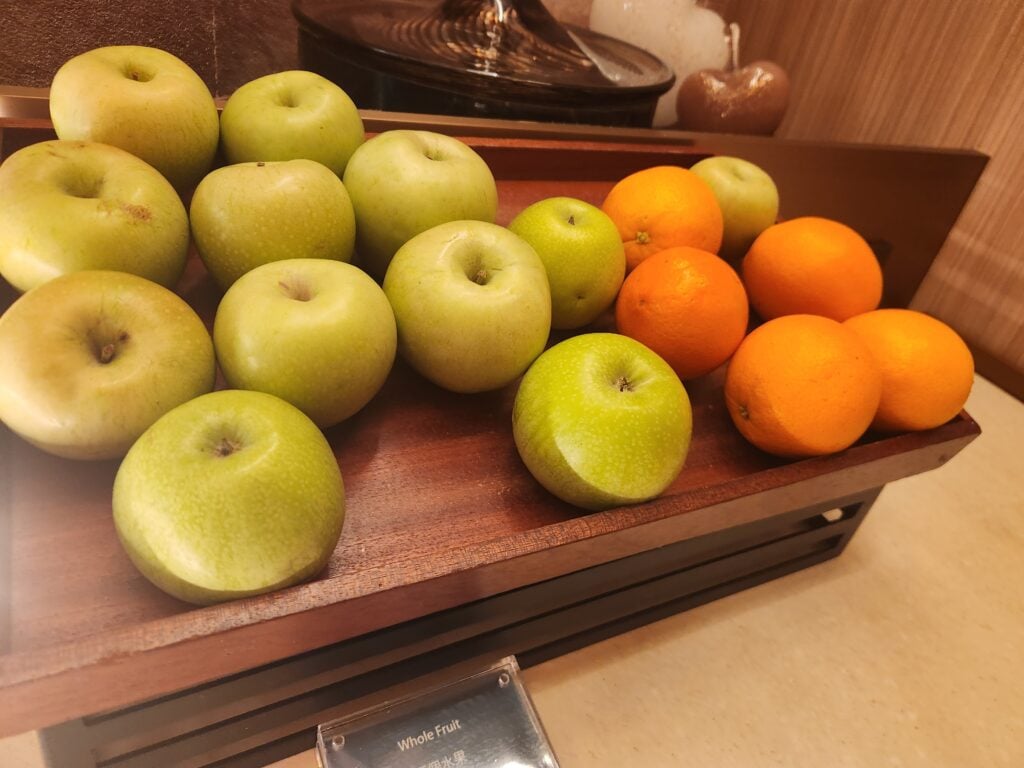 Kyra Lounge Food and Nutrition Review - Hong Kong - Kyra Lounge food Whole fruit