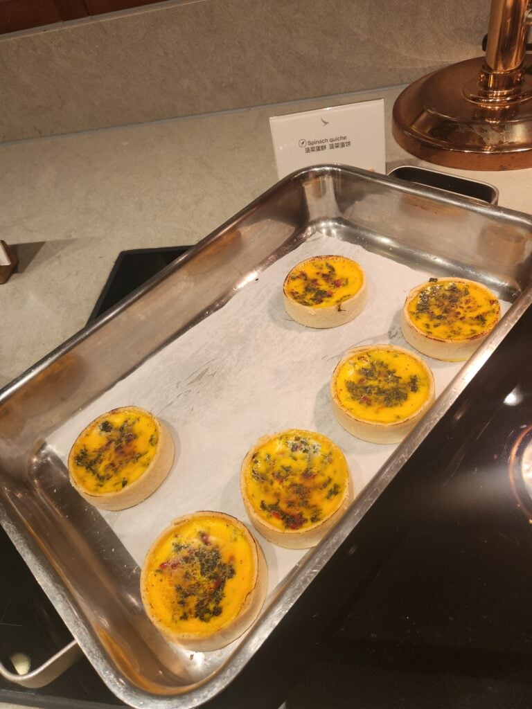 Cathay Pacific The Deck Lounge Food and Nutrition Review - Hong Kong - The Deck Lounge food Cathay Pacific The Deck Lounge Food and Nutrition Review - Hong Kong - The Deck Lounge food