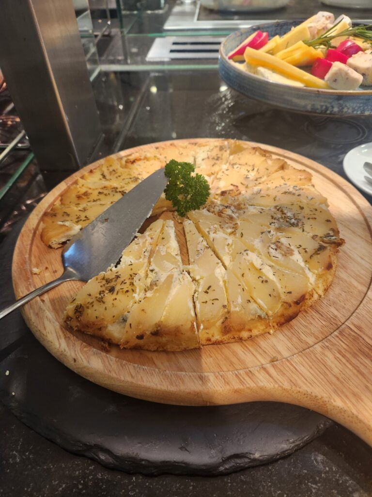 British Airways Lounge Food and Nutrition Review - Johannesburg, South Africa - British Airways Lounge food Blue cheese and pear tart tartin