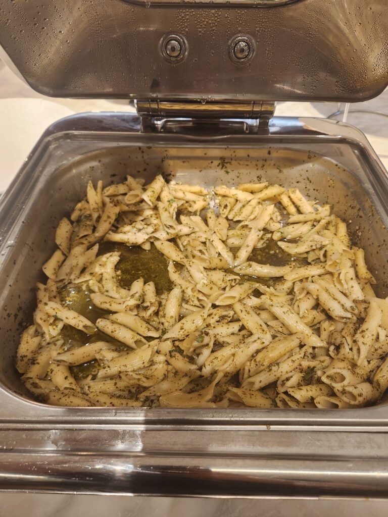 Qantas London Lounge Food and Nutrition Review - Qantas London Lounge Food Penne pasta in basil pesto cream