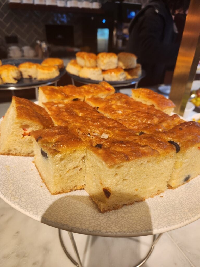 Qantas London Lounge Food and Nutrition Review - Qantas London Lounge Food Foccacia and scones