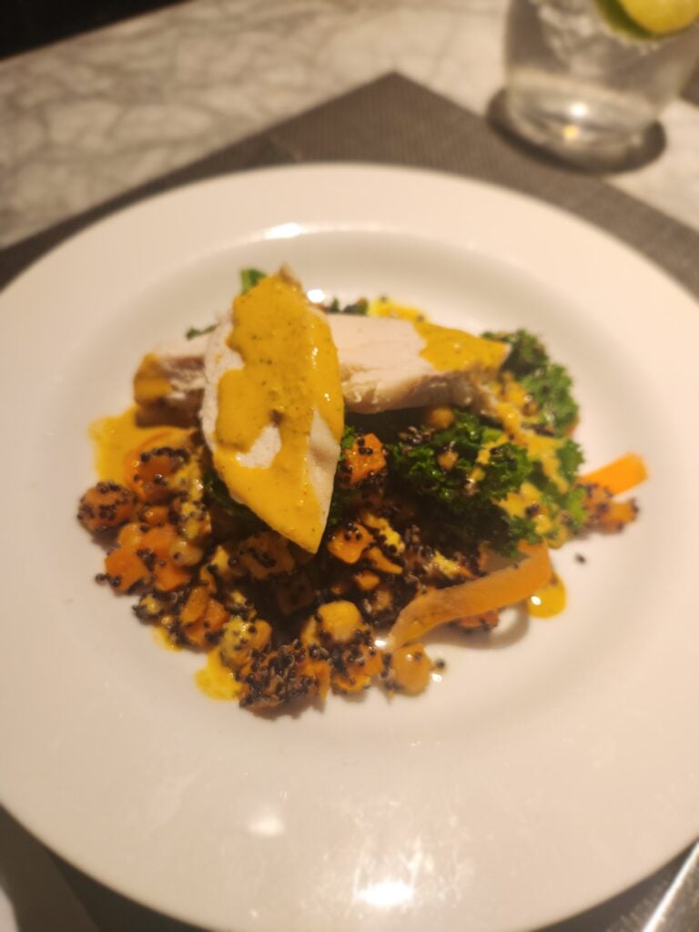 Qantas London Lounge Food and Nutrition Review - Qantas London Lounge Food Sweet potato, quinoa, and chickpea salad with chicken qantas london lounge